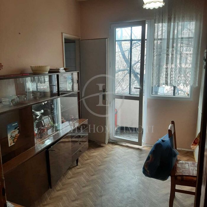 Продава се Двустаен апартамент в Пловдив, Изгрев - 63 кв.м за 1107 €/кв.м - Снимка #2