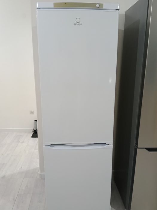 Холодильник продом,так как купили другой