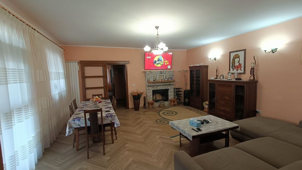 Casă cu piscină modernă la curte  – sat Fălăștoaca, comuna Comana,