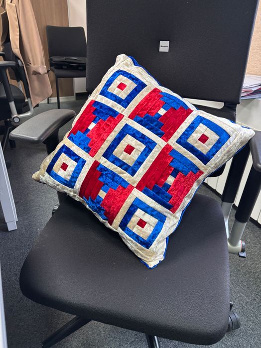 Жастық, көрпе, подушки