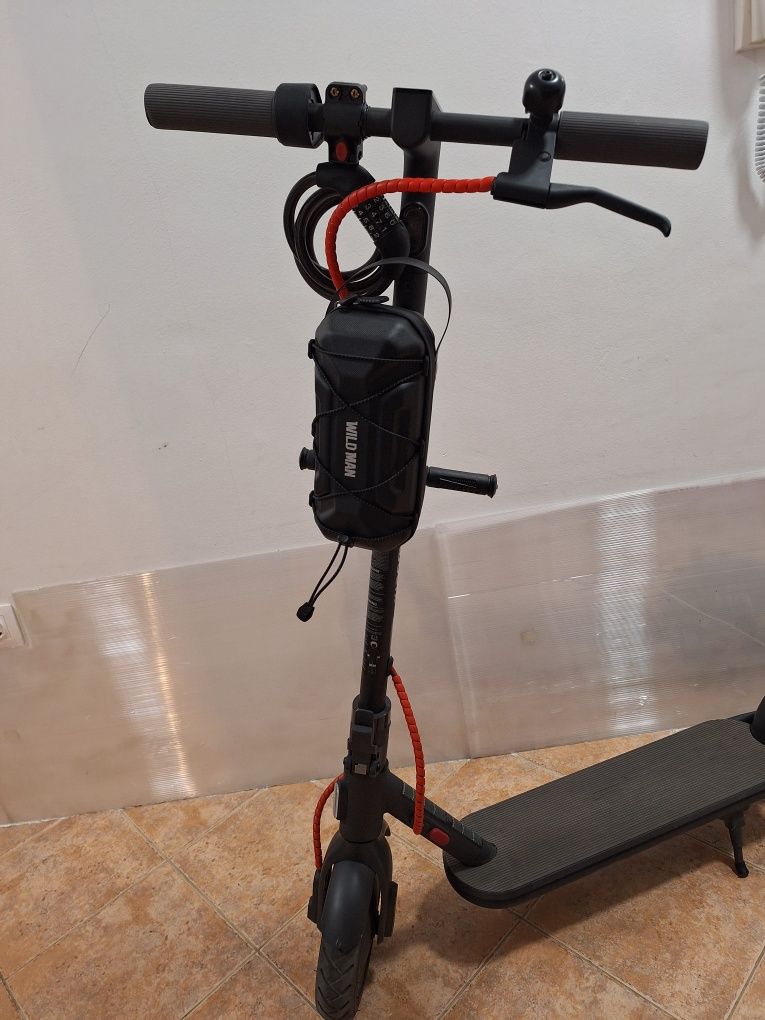 Електрическа тротинетка в гаранция Xiaomi scooter 4