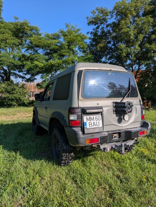 Mitsubishi pajero mk2