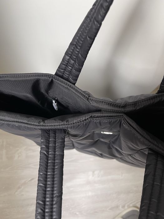 Черна UGG чанта 2025