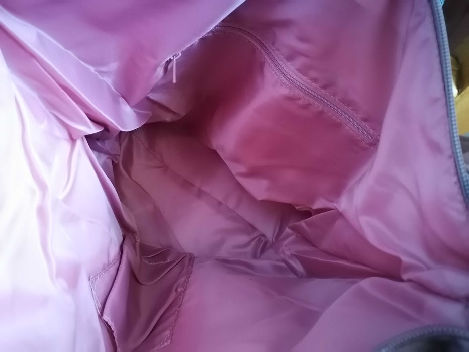 Geantă roz de umăr, încăpătoare