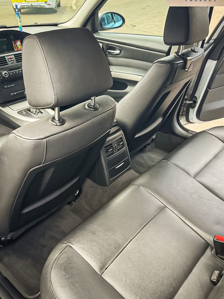 BMW Seria 3 E90 - 320i | An fabricație 2007 | 185.500 km reali