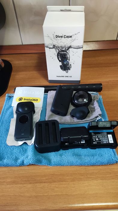 Camera acțiune Insta360 One X2 + multe accesorii