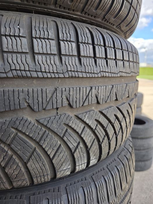 245/45/18 Michelin alpin pilot MO Runflat