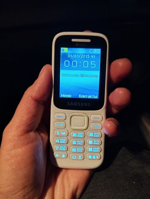 Телефон кнопочный новый
