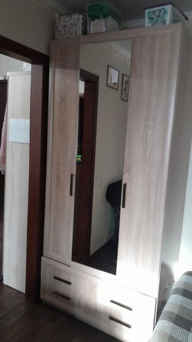 Продам шкаф для одежды.