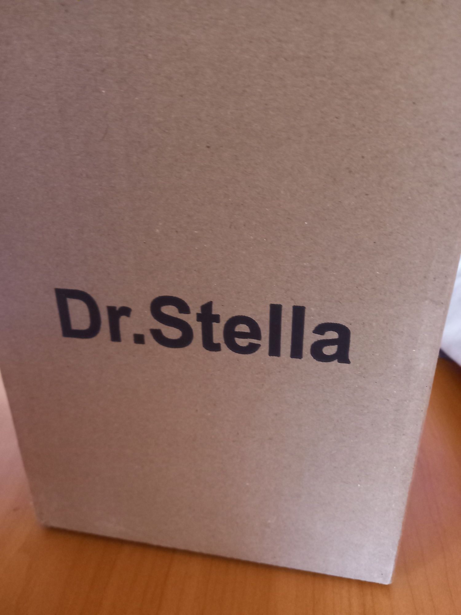 Очиститель для кожи Dr. Stella