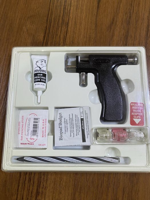 Продам; Пистолет для прокола ушей STUDEX.. Оригинал