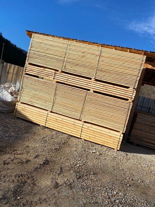 Иглолистен дървен материал