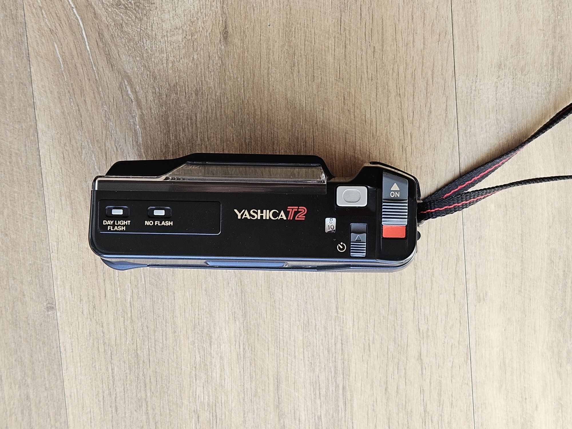 Yashica T2, aparat foto cu film, Carl Zeiss 35mm
