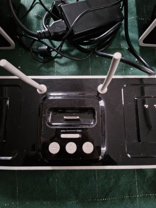 Griffin Technology Evolve pentru iPod cu boxe wireless