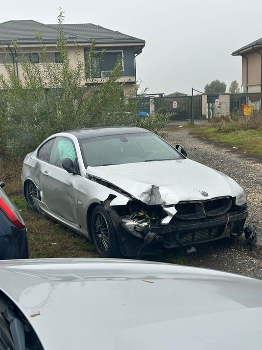 Dezmembrez e92 330xd 2012