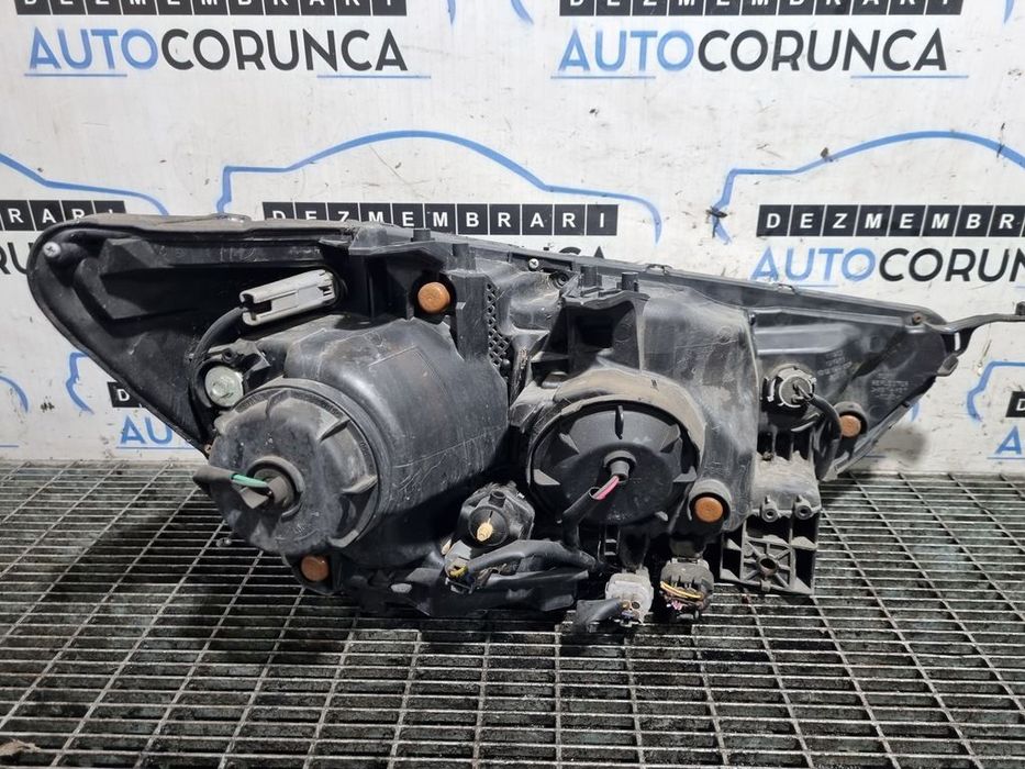 Far Stanga Mitsubishi ASX Facelift 2012 2012 - 2016 SUV 4 Usi (1259) Cu lupă