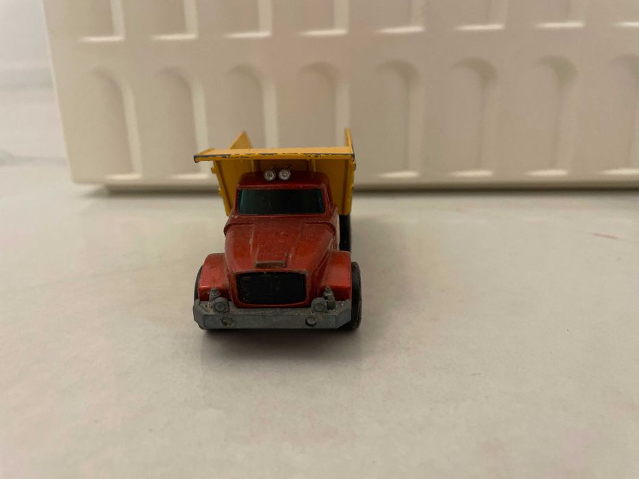 masinuta bascula jucarie veche pentru colectionari made in UK original