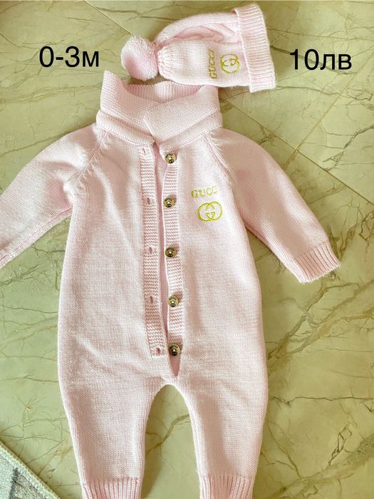 Бебешки дрехи облечени само за фото сесия има и чисто нови