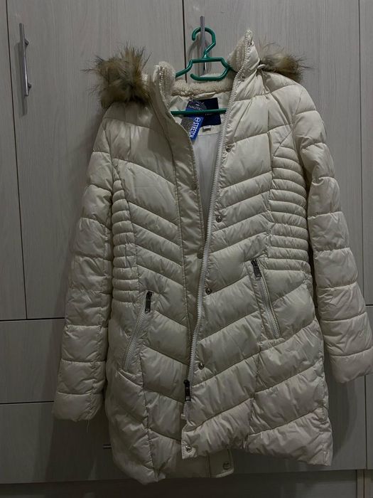 Куртка белого цвета