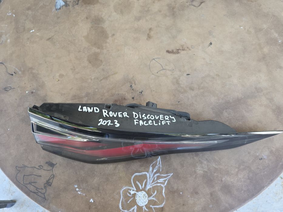 Land Rover Discovery facelift 2023 десен стоп 21-