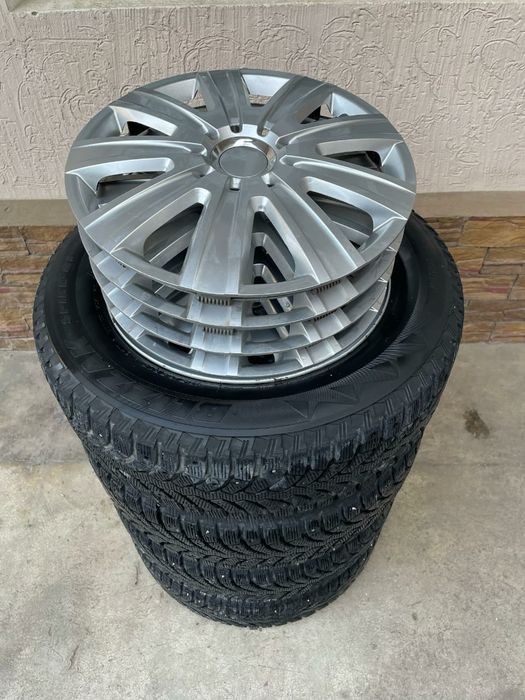 Продам шиныBRIDGESTONE 195/65 R15 с дисками+колпаки. Audi b4.