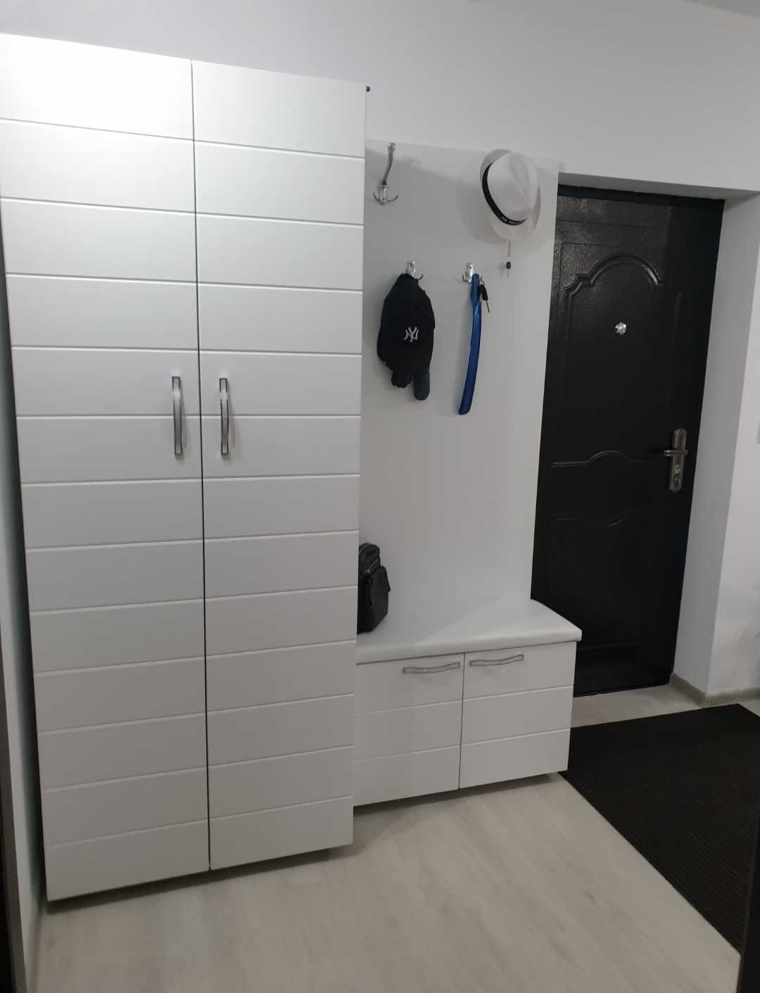 Inchiriez apartament