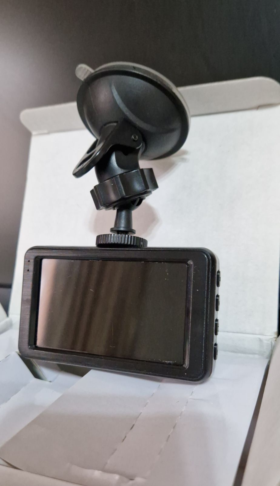 Camera video de bord auto model T611
Specificatii
CARACTERISTICI GENER