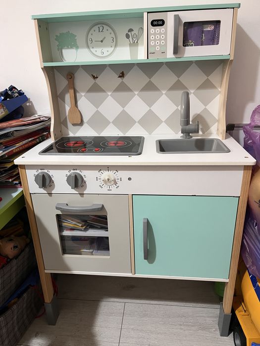 Bucatarie copii de lemn