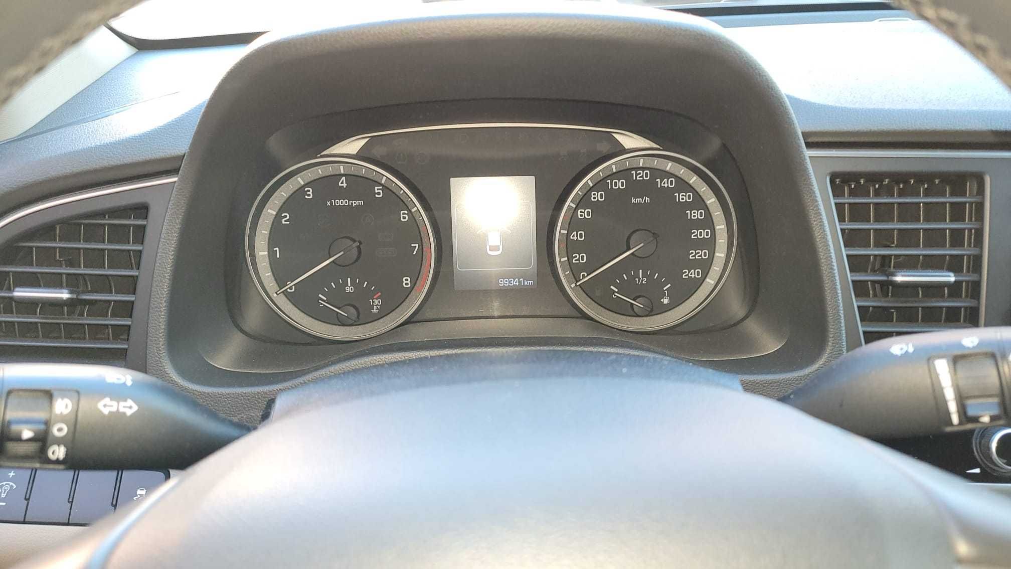 Hyundai Elantra 1.6 benzina, manuala 6 trepte, 2018, 103.000 km