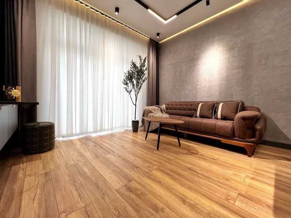 Сдается 2-комнатная квартира в ЖК "NRG Oybek".