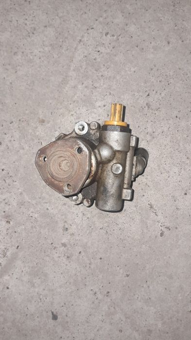 Насос ГУР на Фольксваген Гольф