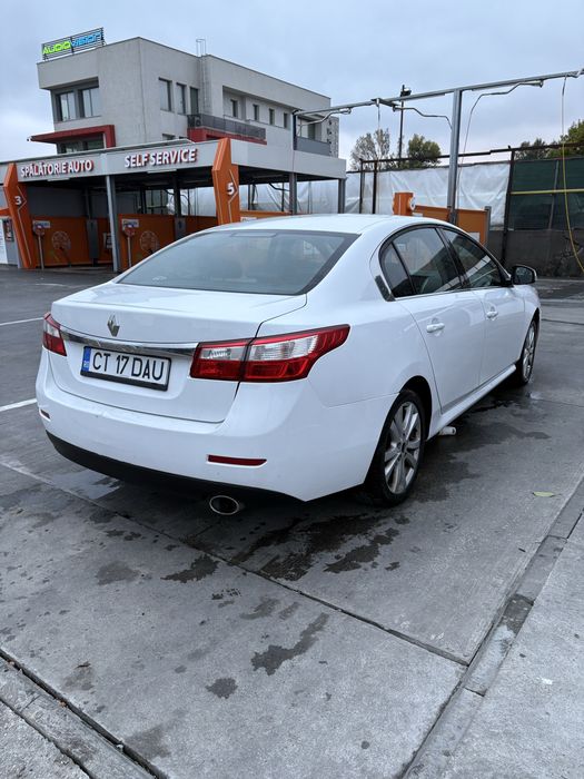 Renault Latitude