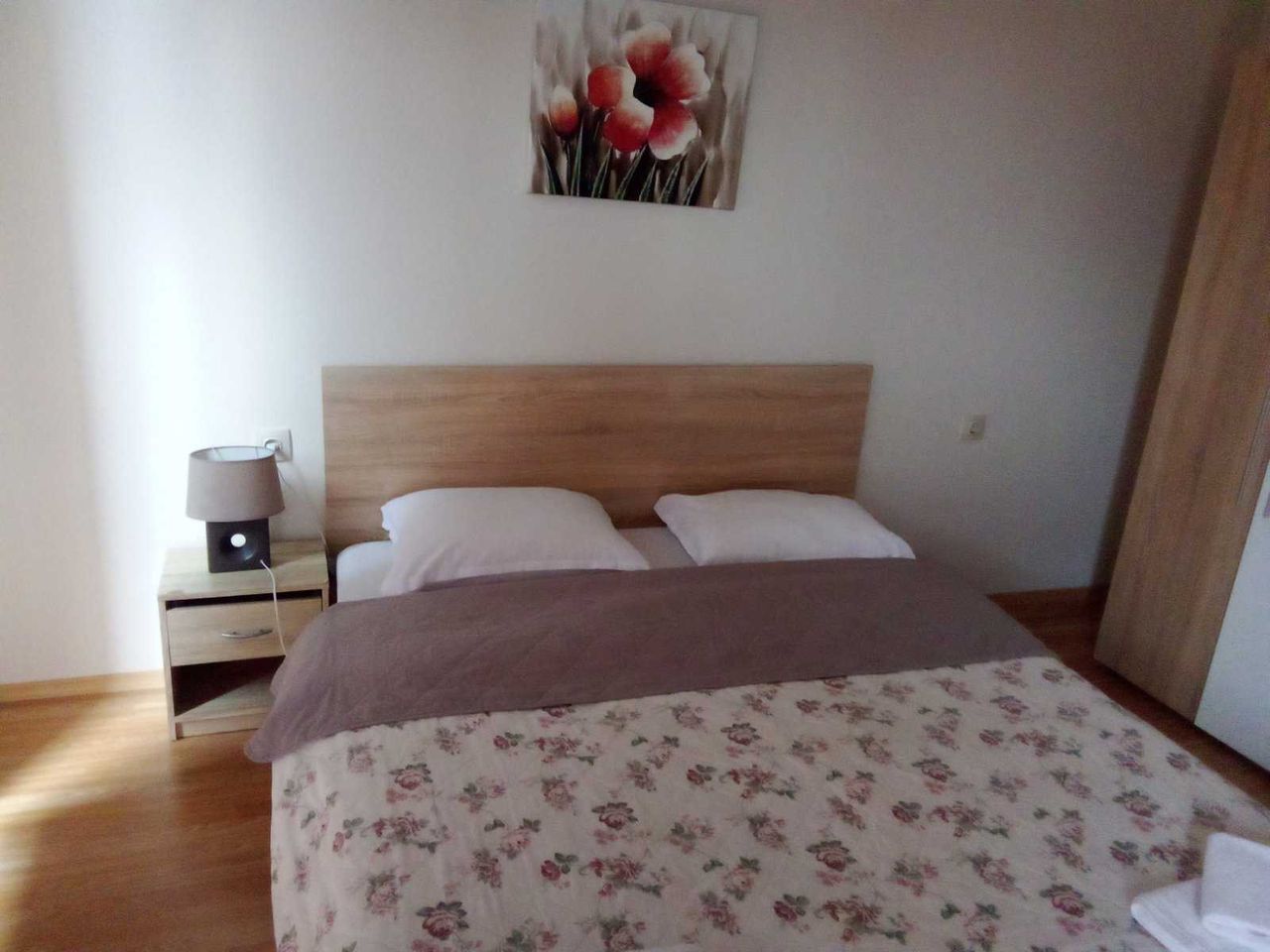 Дава се под наем Двустаен апартамент в Бургас, Сарафово - 70 кв.м за 204 € - Снимка #3