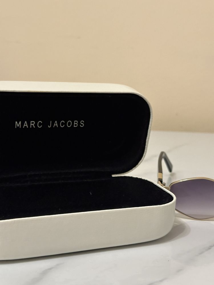 Marc Jacobs очила с верижка – UV защита