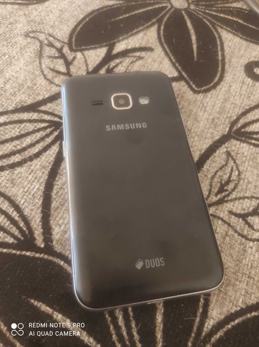 Продам Samsung j1 в хорошем состоянии.