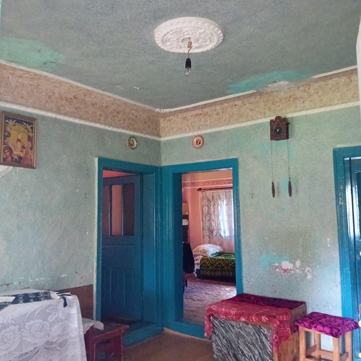 Vând casa în Garda de sus