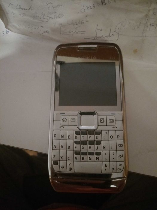 Telefon Nokia e71 pentru piese