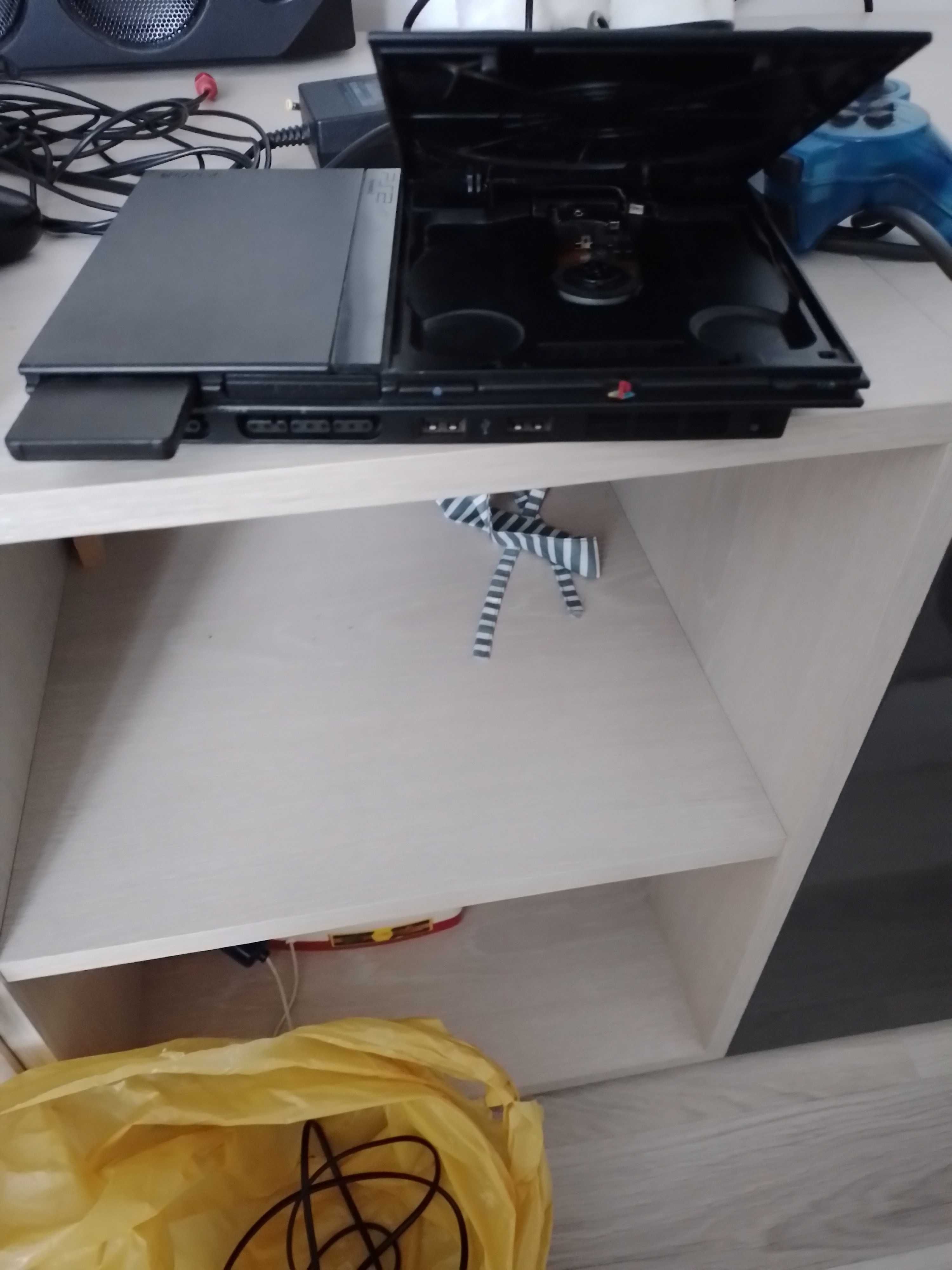 Ps 2 de vanzare stare bună de funcționare.