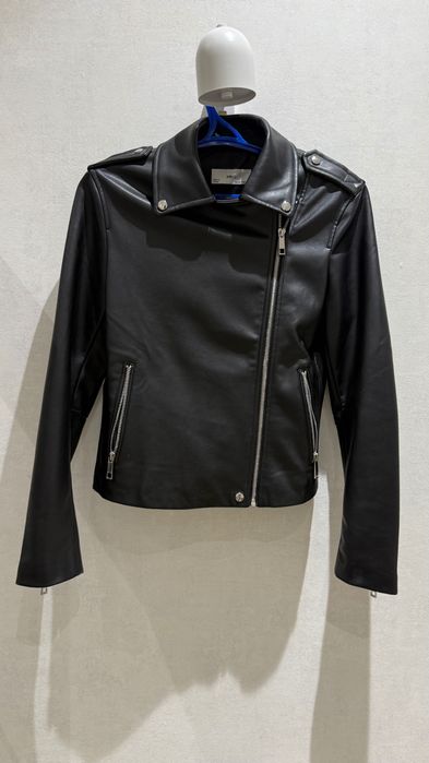 Женские вещи в ассортименте