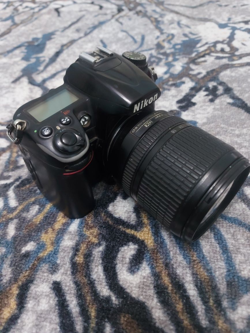 NIKON D7000 Sotiladi Srochna