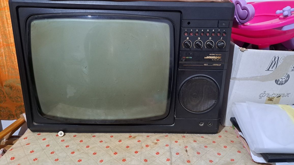 LG Телевизор     .