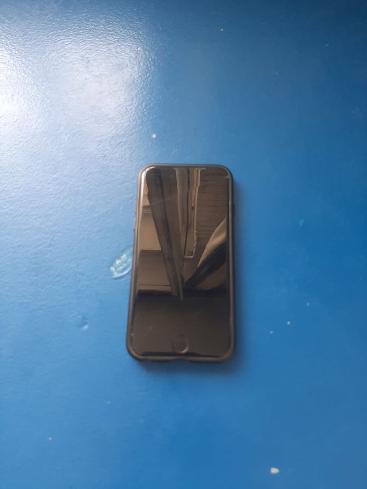 Продаю айфон Iphone 6S