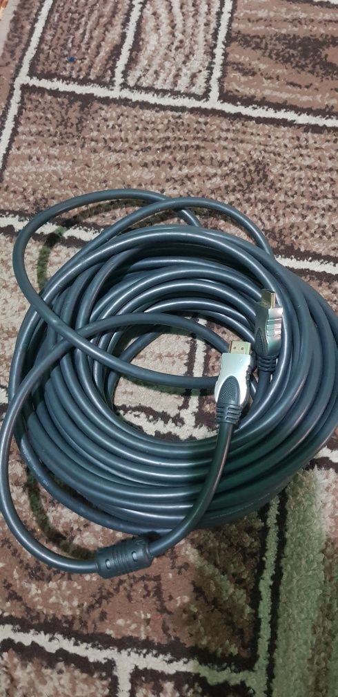 Vând cabluri HDMI