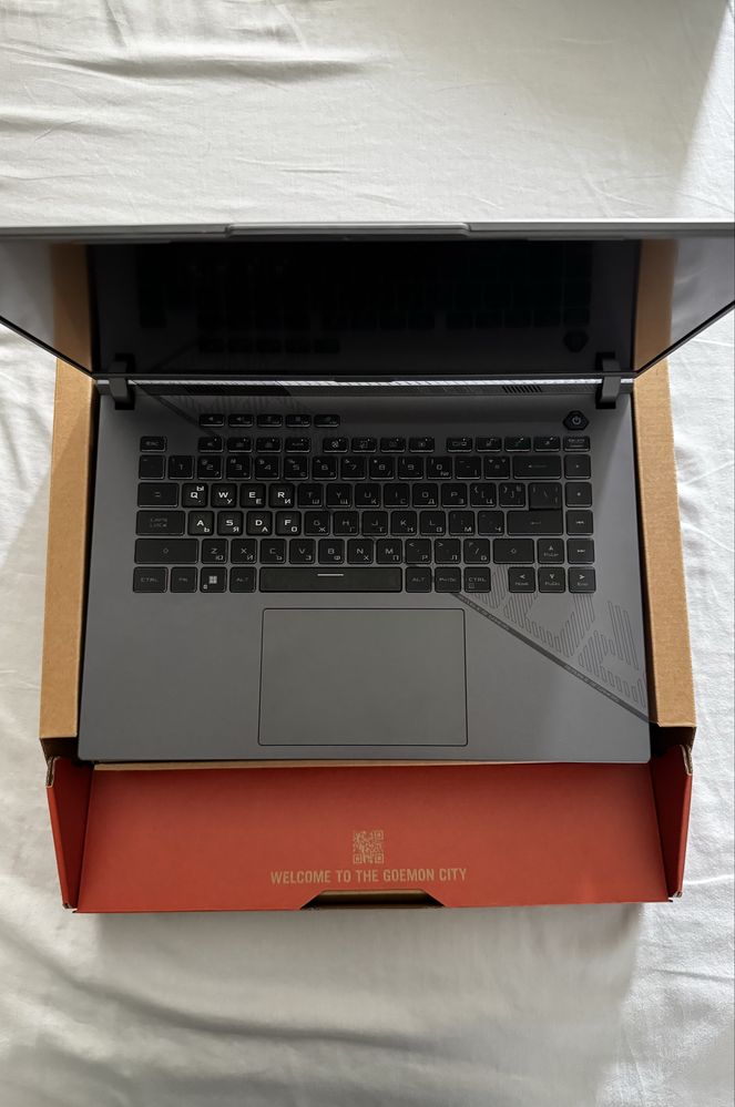 Гейминг лаптоп ASUS ROG Strix G16 отлично състояние, оставаща гаранция