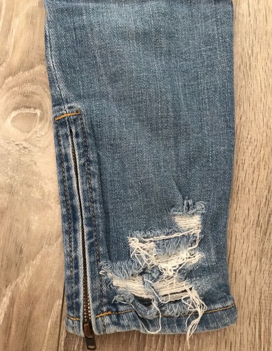 Pantaloni de jeans rupti Bershka nr.40