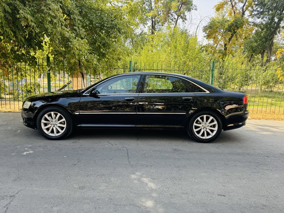 AUDI  A8L  D3 quatro