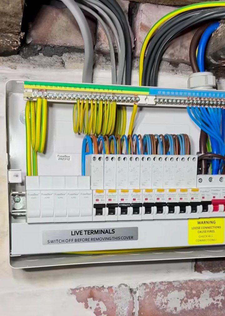 Elektra mantaj 1 yil kafolat ga ega