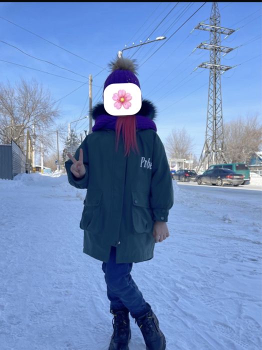 Продам парку с натуральным мехом