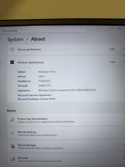 Dell Vostro 5415 - 16GB RAM, 1TB SSD, AMD Ryzen 7 5700U, Windows 11PRO