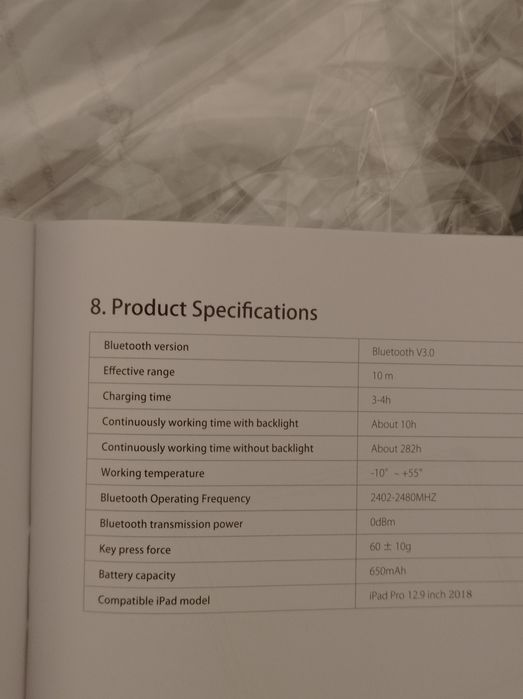 Husa cu tastatura si bluetooth luminată preț 100 lei Noi nouțe!